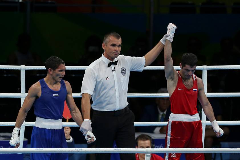 Con mucha tristeza recibió el fallo el boxeador colombiano. FOTO Colprensa