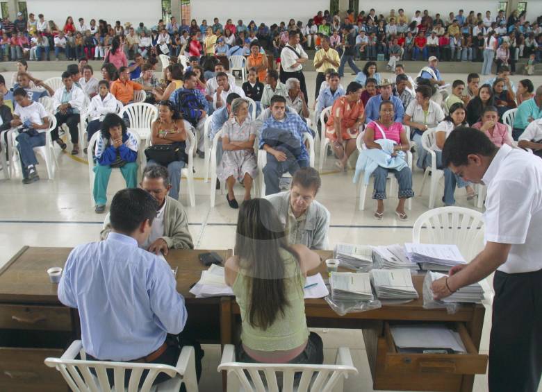 Aunque las cifras de no coinciden, habría un gasto desbordado en los subsidios que entrega el Estado, que para la Contraloría llega a más de 118 billones de pesos. FOTO robinson sáenz