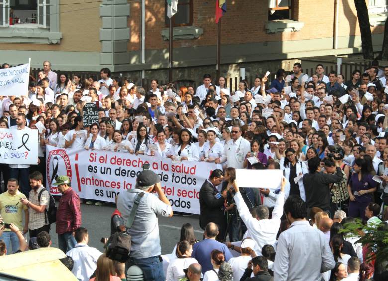 El Hospital San Vicente Fundación fue uno de los lugares en Medellín que más gente concentró. FOTO RÓBINSON SÁENZ