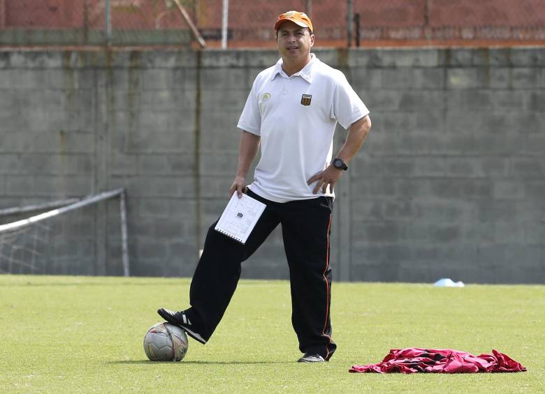 Juan Carlos Sánchez, extécnico del Envigado. El equipo debe presentar esta semana el nuevo estratega. FOTO Juan A. Sánchez