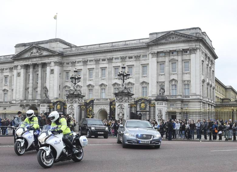 Palacio de Buckingham, residencia oficial de la reina Isabel II en Londres. FOTO EFE