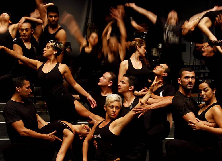 Denuncian al Ballet Folklórico por estafa