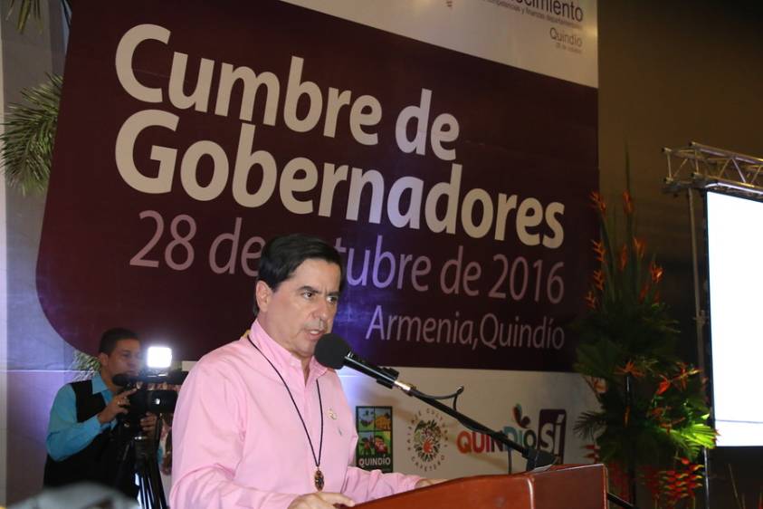 El ministro de Interior, Juan Fernando Cristo, en la cumbre de gobernadores. FOTO Colprensa