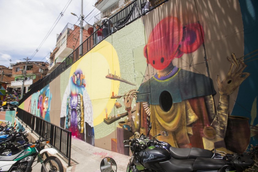 Los grafitis cuentan la historia de la zona desde su creación hasta la actualidad. Foto: Carlos Velásquez