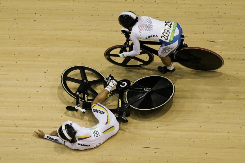  Con la caída no se pudo recuperar muy bien para la disputa por el séptimo al duodécimo lugar y acabó décima en la prueba. FOTO AP