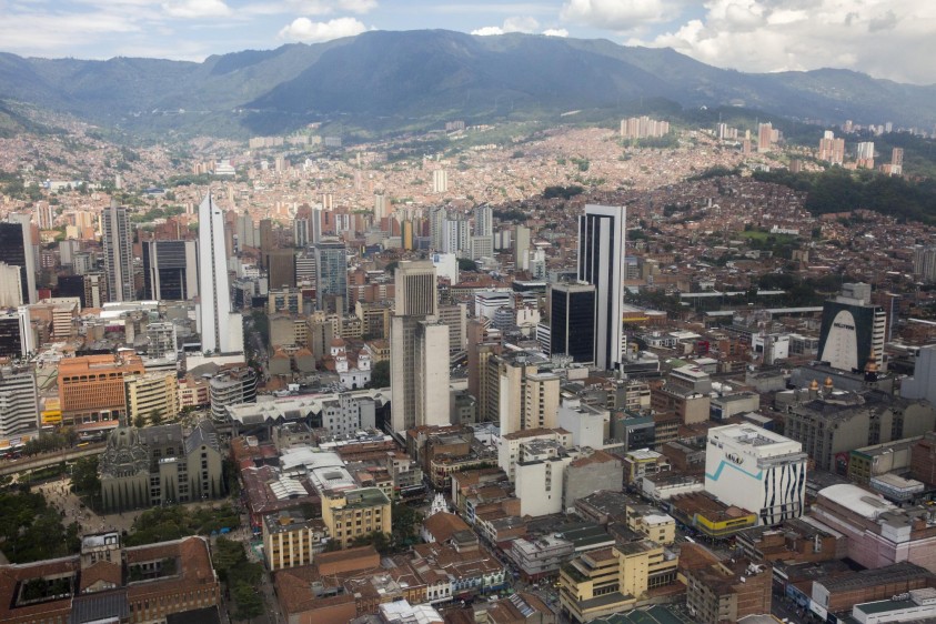 La disputa a la Alcaldía de Medellín convocó a 15 aspirantes quienes se inscribieron en la Registraduría Nacional. Por ahora, en el tarjetón serán 13. FOTO edwin bustamante