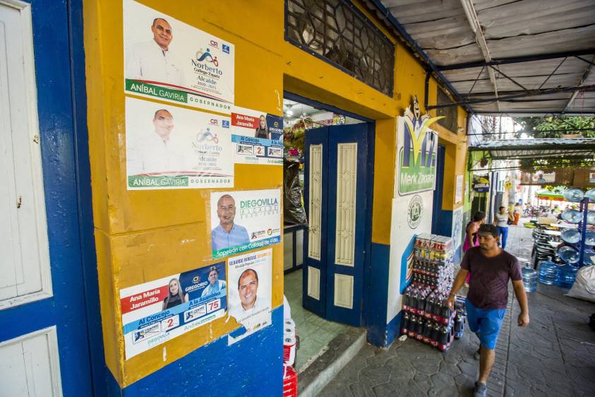 En Sopetrán (foto) la publicidad electoral tiene inundado el pueblo. En Santa Fe de Antioquia está más regulada. FOTO carlos velásquez