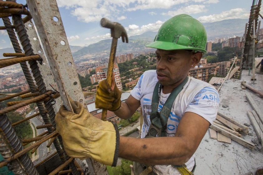 El auge de construcción en Medellín y el Valle de Aburrá está dinamizada por el sector vivienda y las grandes obras de infraestructura. FOTO: ESTEBAN VANEGAS