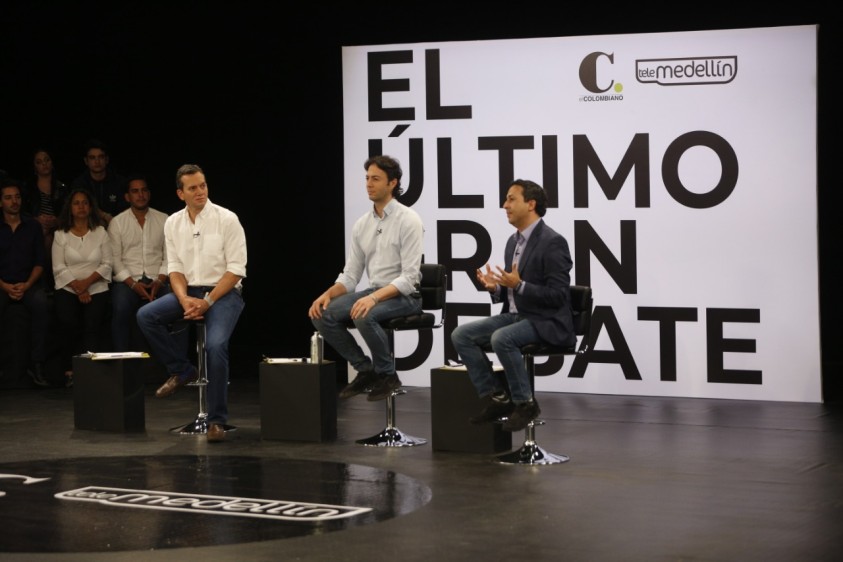 Alfredo Ramos, Daniel Quintero, Santiago Gómez durante el debate. FOTO ESTEBAN VANEGAS