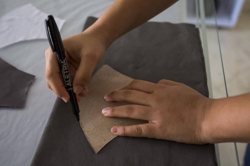 ¿Qué necesita para hacer su propio tapabocas en la casa?