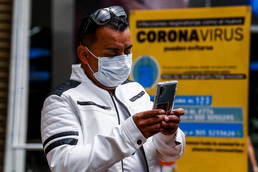Tapabocas ayudan a prevenir el contagio del covid-19. FOTO JULIO CÉSAR HERRERA