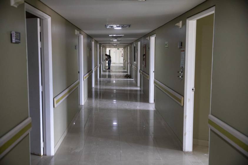 El covid-19 provocó una reconversión del sector salud debido al avance acelerado de la enfermedad. Foto Edwin Bustamante