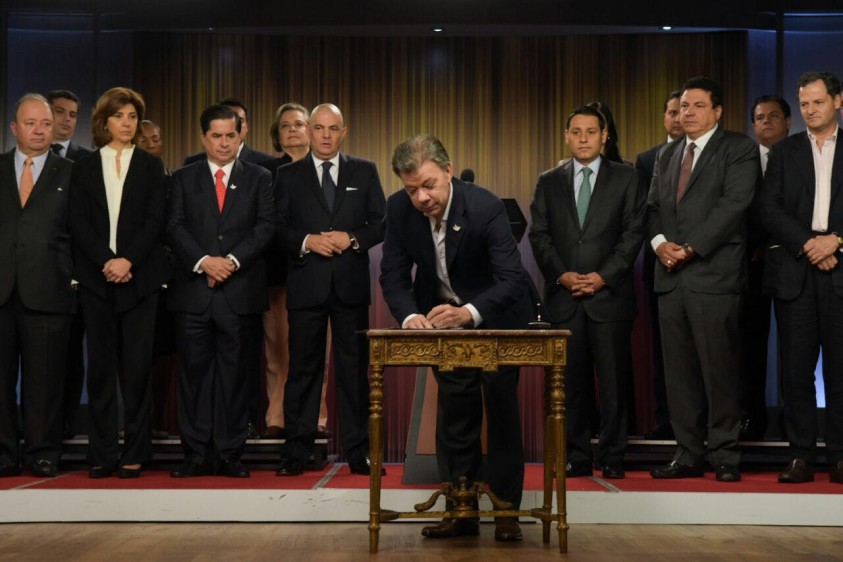 A través de un decreto el presidente Juan Manuel Santos estableció la pregunta que llevarán los tarjetones del plebiscito el próximo 2 de octubre. FOTO presidencia