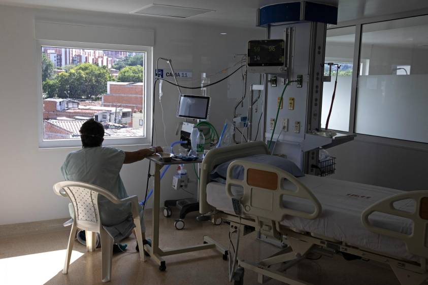 Ocupación de camas UCI ha estado cinco días consecutivos por encima de 80 % en el Aburrá, según la Gobernación. Es la segunda alerta roja hospitalaria en Antioquia, a raíz de contagios por covid-19. La primera fue el pasado 30 de julio. Radiografía. FOTO Edwin Bustamante