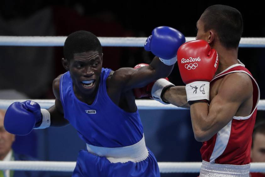 El boxeador colombiano Yuberjén Martínez derrotó al filipino Rogen Ladon 3-0 en los octavos de final de la división minimosca. FOTO COLPRENSA