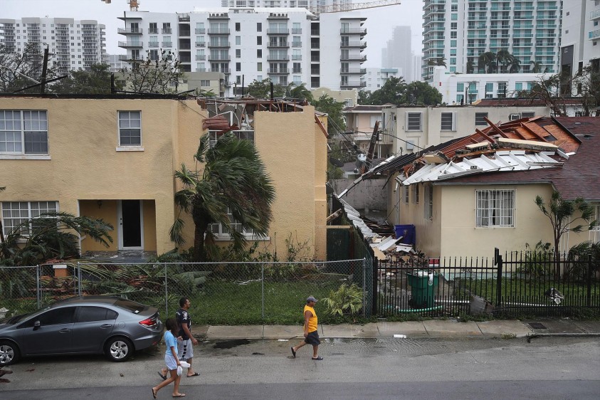 Donald Trump declaró este domingo el estado de catástrofe natural en Florida para socorrer a la península azotada por el gigantesco huracán Irma. FOTO REUTERS