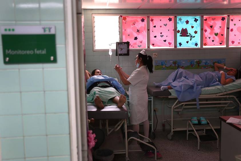 Esta es la habitación de un hospital público del Zulia, en Venezuela. Los pacientes deben llevar su alimentación. FOTO Gettyimages