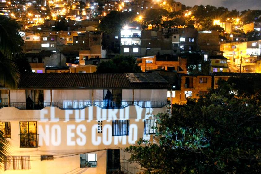 Cada artista ideó dos obras desde sus casas: una propia y otra que sería asignada a otro artista de la iniciativa. FOTO cortesía banco de la república