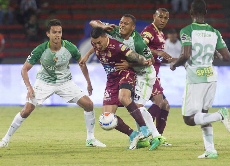 Nacional vs. Tolima en el Torneo Finalización de la liga colombiana. FOTO MANUEL SALDARRIAGA