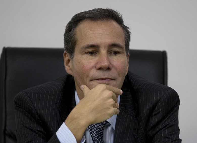 El fiscal Alberto Nisman murió el 18 de enero de 2015, un día antes de denunciar que la presidenta Cristina Fernández habría negociado con Teherán la impunidad de los sospechosos de un atentado, a cambio de retomar las relaciones comerciales. FOTO ap