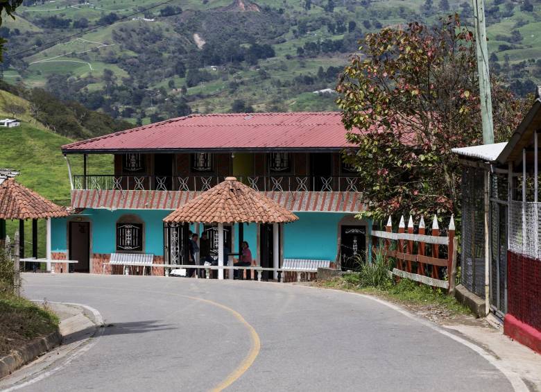 A este estadero llamado Las Margaritas, ubicado en la vereda La Estrella, de Yarumal, llegaron 3 hombres que dispararon contra 7 personas que allí departían. Fecha de evento: 22/01/2018. Foto: Jaime Pérez Munévar