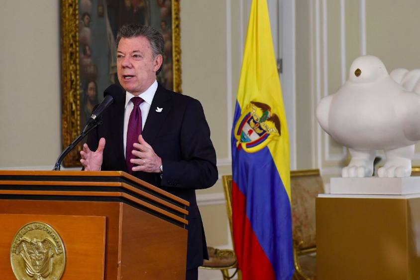 El presidente de la República, Juan Manuel Santos, posesionó este martes a dos nuevos magistrados del Consejo de Estado. FOTO COLPRENSA