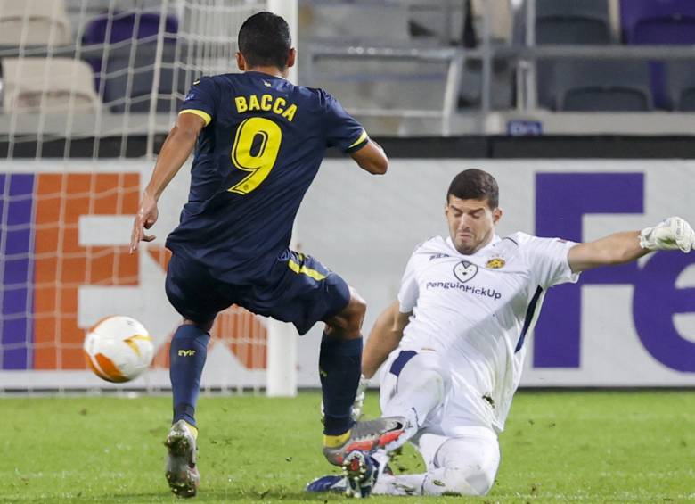 El delantero colombiano Carlos Bacca jugó 63 minutos en el empate del Villarreal 1-1 en su visita a Maccabi Tel Aviv. FOTO AFP