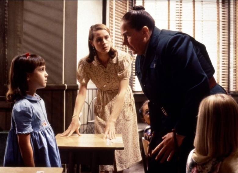 MatildaNadie quería ser objeto de atención de esta profesora. Tronchatoro (Pam Ferris), la directora del colegio al que entró a estudiar Matilda, es la pesadilla de cualquier niño.