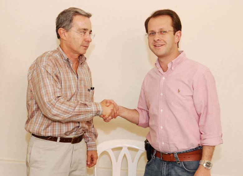 El expresidente Álvaro Uribe Vélez hizo una defensa pública del fugitivo exministro de Agricultura Andrés Felipe Arias. FOTO COLPRENSA