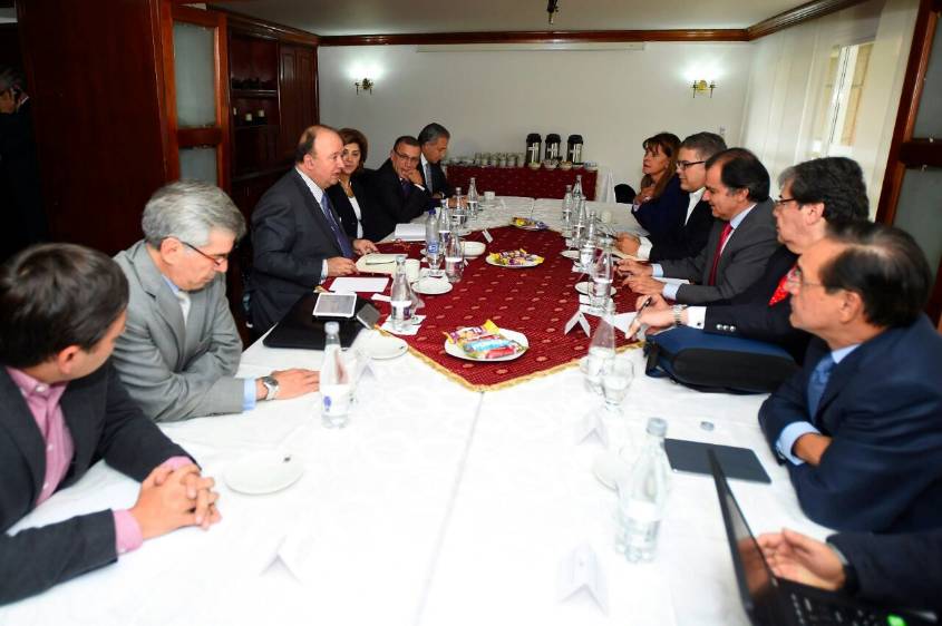 Reunión del Gobierno con líderes del No definió metodología