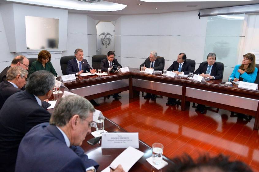 Santos dijo en un encuentro de juristas que la oposición hace propuestas inviables. Cortesía Presidencia