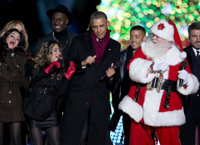 Michelle y Barack Obama desearon una feliz Navidad a los estadounidenses en una “carta de felicitación interactiva”. FOTO REUTERS