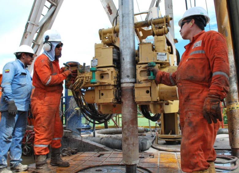 El fracking permitiría 7.500 millones de barriles de petróleo adicionales en el país. FOTO: Colprensa