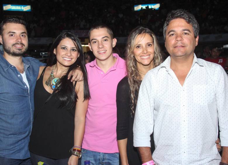 Julián Palacio, Mónica Chu, Felipe Mejía, Marcela Toro y Beto Arango. Foto Cámara Lúcida.