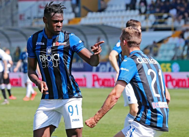 Con sus anotaciones, el delantero colombiano Duván Zapata se mantiene como el goleador de moda en Italia. FOTO efe