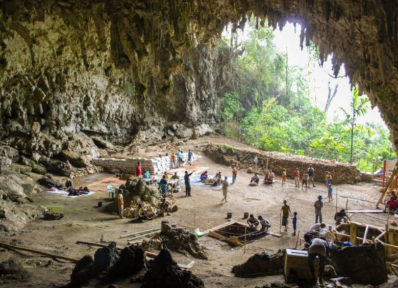 En la caverna de Liang Bua se mantienen las excavaciones para tratar de comprender mejor quién fue el hobbit. FOTO L. Bua Team