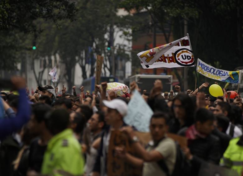 Este miércoles se desarrolla en todo el país una marcha por la educación pública. Foto: Colprensa