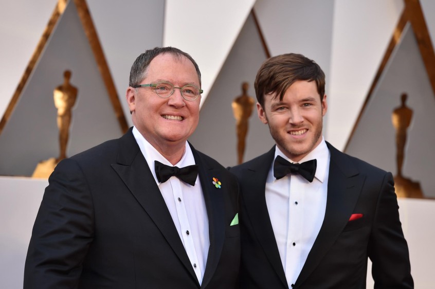 De izquierda a derecha, John Lasseter y Paul James Lasseter. FOTO AP