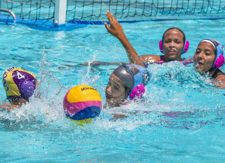 Club Medellín y Oggun jugaron ayer por tercero y cuarto puestos, tras ser eliminados por Puerto Rico 1 y 2. FOTO jaime pérez 
