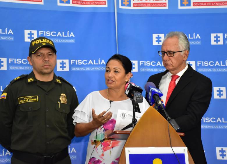 La directora seccional de fiscalías en Tolima, Zeidy Janet Izquierdo, anunció la captura en rueda de prensa. FOTO Colprensa.