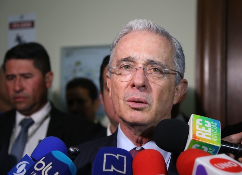 El expresidente Álvaro Uribe Vélez ha tenido fuertes cruces con la Corte Suprema de Justicia. FOTO Colprensa 