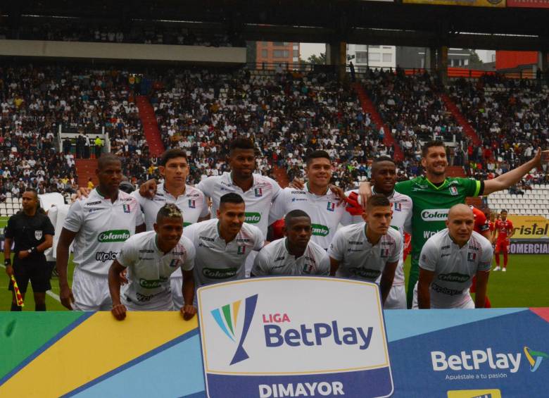 Once Caldas suspende contratos de trabajo de 11 futbolistas