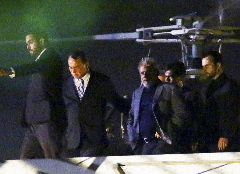 Lula llegando a Curitiba. FOTO AFP