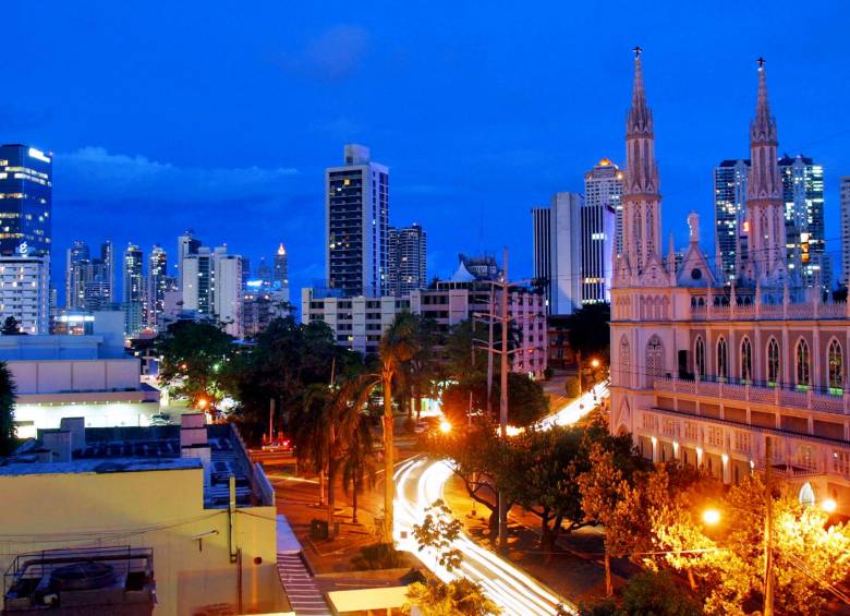 El centro de Ciudad de Panamá, donde se combinan lo antiguo y el desarrollo moderno. FOTO juan antonio sánchez