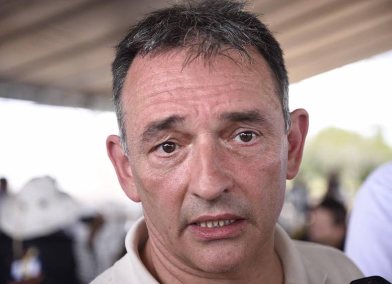 El abogado Enrique Santiago aseguró que las Farc ya pueden estar tranquilas, pues la Ley de Amnistías e Indultos brinda todas las garantías jurídicas para volver a la vida civil. FOTO Cortesía El Heraldo