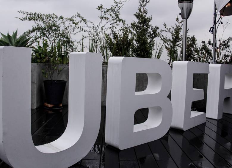La medida de la Superintendencia de Industria y Comercio afecta a Uber X y Ubervan. FOTO COLPRENSA