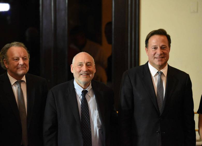 El nobel Joseph Stiglitz aceptó en abril integrar el comité que convocó el presidente panameño Juan Carlos Varela. FOTO AFP