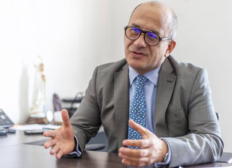 El nuevo gerente del Fondo Adaptación, Edgar Ortíz Pabón, llegó al cargo el 18 de octubre. Es contador Público con maestría en Auditoría de Sistemas y Computación de la universidad Santo Tomás de Colombia. FOTO cortesía fondo adaptación
