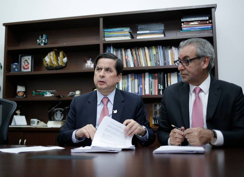 El Gobierno radicó el proyecto de ley de amnistía para las Farc al Congreso de la República. FOTO Colprensa