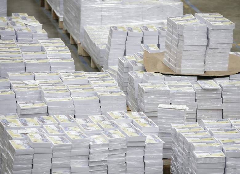 Estos son los kits electorales que se distribuirán en Colombia y en las embajadas colombianas de otros 64 países del mundo. FOTO Colprensa